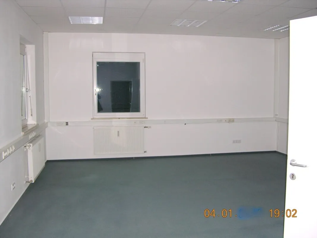 Büro ab 200 m² -  406 m² im 1.Stock, Geschäftslokal im Parterre ca. 160 m², Ordination, Lager mit Auslagenfront, Lift, Serverraum - Bild 1