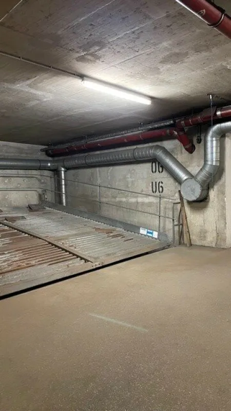 Garagenplätze! (mit Wippe) - Bild 1