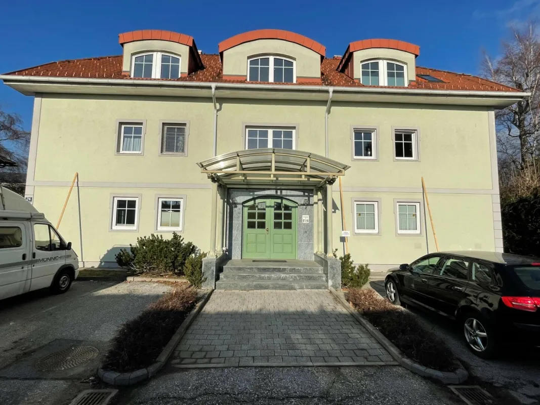 VILLACH - CHARMANTES BÜRO IN PARKLAGE - PERFEKTE MISCHUNG AUS ZENTRUMSNÄHE UND ERREICHBARKEIT! - Bild 1