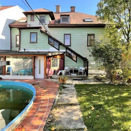 WOHNEN IM GRÜNEN - SANIERUNGSBEDÜRFTIGES HAUS MIT ENTWICKLUNGSPOTENZIAL! - Bild 3