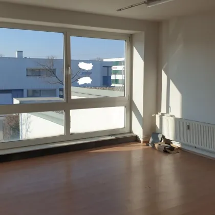 Lager-/ Bürokombination im Obergeschoss, Lastenlift, Anlieferzone im EG - Bild 3