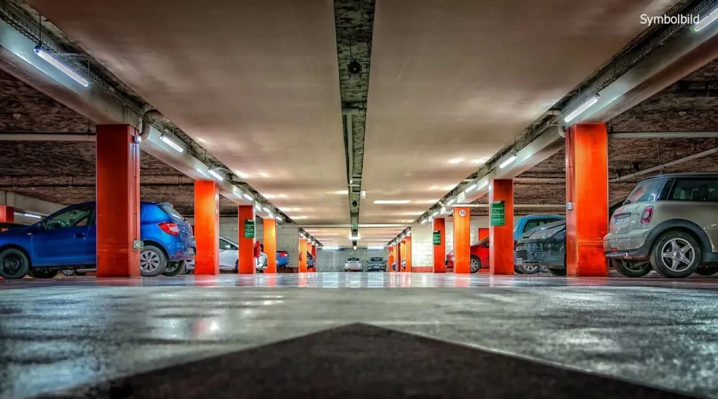 Sichern Sie sich Ihren Tiefgaragenplatz in 1210 Wien Kantnergasse 43 - PROVISIONSFREI - Bild 1