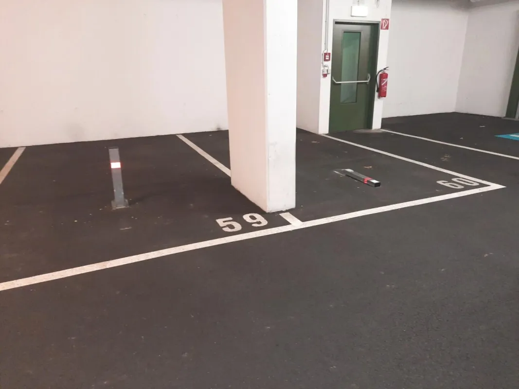 Tiefgaragenplätze in 1220 Wien Rennbahnweg 54 – Ideal für Pendler & Stadtbewohner! - Bild 1
