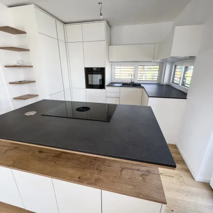 Hochwertige Doppelhaushälfte mit DAN-Küche, Doppelcarport, 530 m2 Grundstück und vielen Extras!! - Bild 2