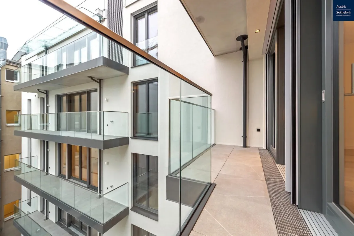 Werder Six: Ihr perfekt aufgeteiltes Apartment mit Balkon und Loggia - Bild 1
