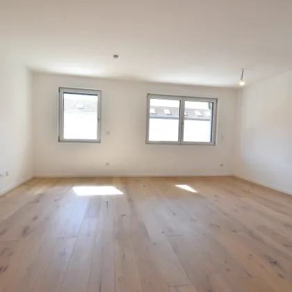 Ihre Familie wird sich freuen _ Sofort beziehbare und geräumige 3.Zimmer-Wohnung auf Eigengrund in Bestlage - Nähe U1 - Bild 2