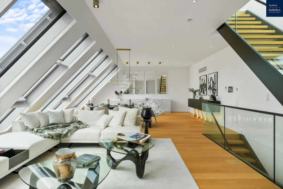 Gediegener Luxus am Werdertor mit Spa, Pools, Fitnessraum und Conciergeservice - Bild 1