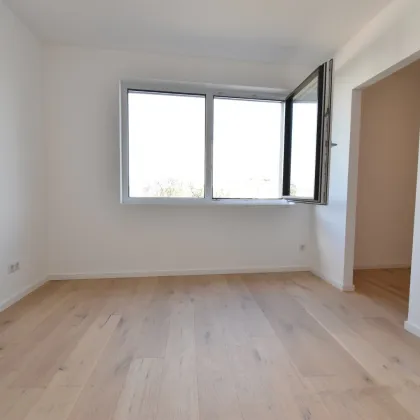 Platz zum Ausbreiten - geräumige 2.Zimmer-Wohnung mit energieeffizienter Wärmepumpe und Loggia - bei U1 - Bild 3