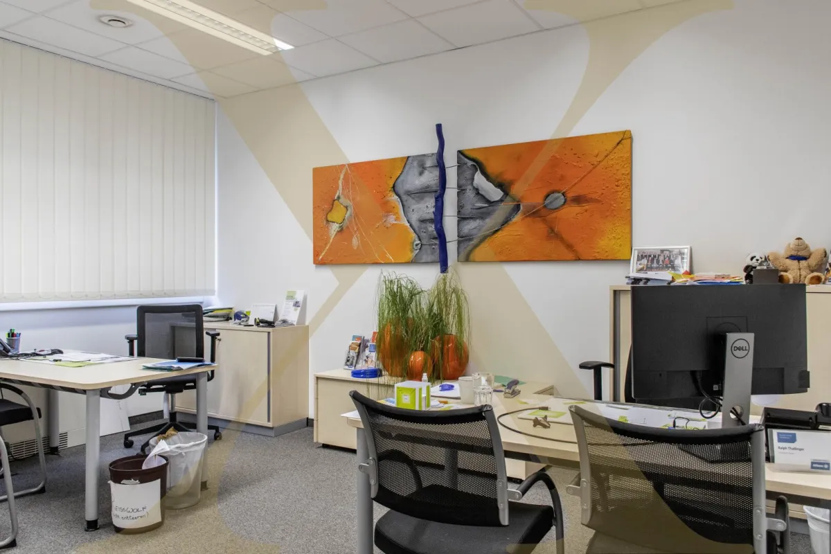 Neuwertige ca. 200m² große Bürofläche im Bürocenter Vöcklabruck zu vermieten - Bild 1