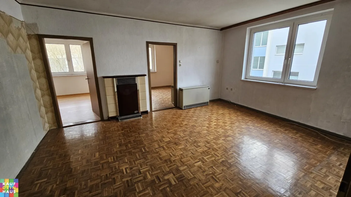 3 Zimmer Genossenschaftswohnung zur Selbstrenovierung - neben Fröschnitzbach und Bahnanlage - Bild 1