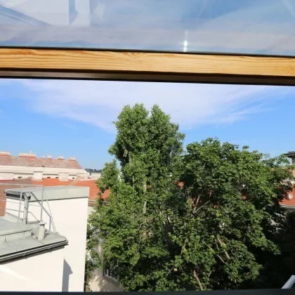 *Helle * ruhige * Dachgeschoss Maisonette* 360 Grad online TOUR * Klimaanlage IC* in renoviertem Jahrhundertwendehaus* Komplett sanierter Erstbezug* 4.Liftstock*  Kellerabteil* - Bild 2