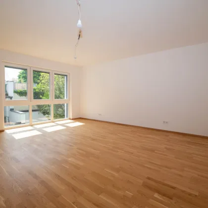 ERSTBEZUG - SCHLÜSSELFERTIG! Schöne 3-Zimmer-Wohnung mit ca. 17 m² großem Kellerraum in ruhiger Siedlungslage von Baden - Bild 3