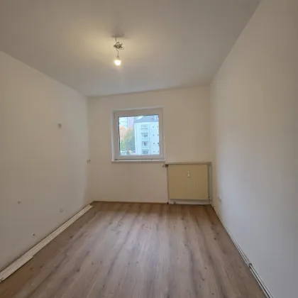 2-Raum-Wohnung mit Balkon am beliebten Bindermichl! - Bild 3