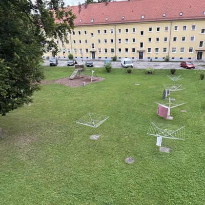 Wohnen zum Wohlfühlen in schöner Grünlage für Paare oder kleine Familien! Saniert und modernisiert mit durchdachter und praktischer Raumaufteilung! Perfekte Infrastruktur vorhanden! - Bild 3