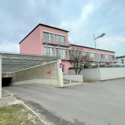 Für den Winter schon vorgesorgt? Tiefgaragenplätze in sicherer Umgebung in der Tiefgarage Forellenweg - Suttnerstraße: direkt vom Eigentümer! - Bild 2