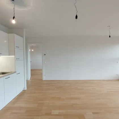 LEOPOLD XXI – Lichtdurchflutete 3-Zimmer-Dachgeschosswohnung mit 2 Balkonen! - Bild 3