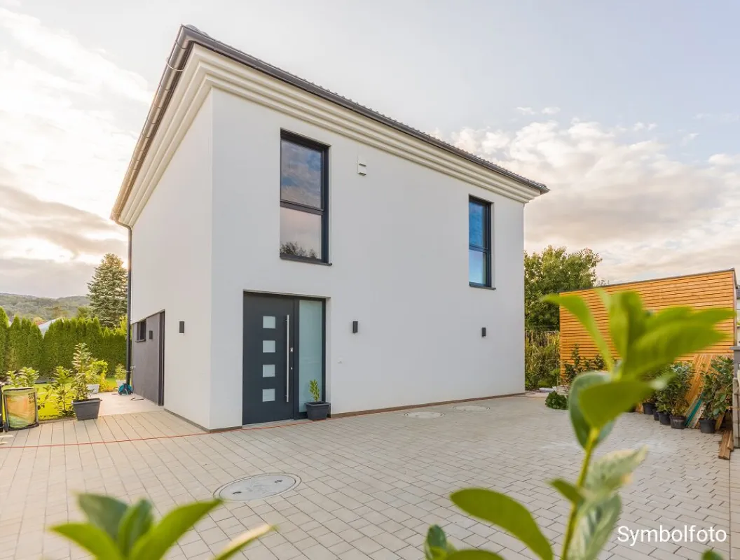 Energieeffizientes Einfamilienhaus inkl. Photovoltaikanlage und Luftwärmepumpe - Bild 1
