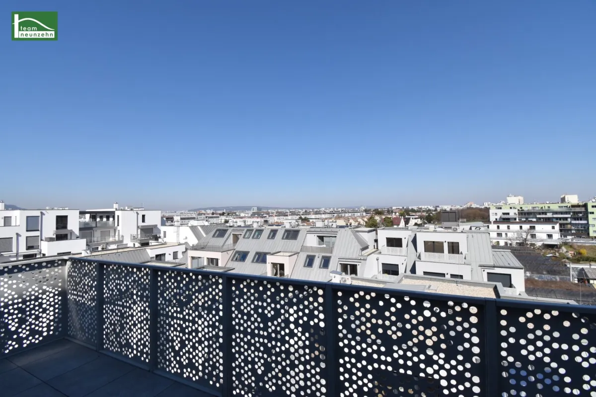 Geräumiger 2.Zimmer-Erstbezug in absoluter Hofruhelage mit Weitblick und riesiger Balkonfläche - sofort beziehbar bei U1 - Bild 1