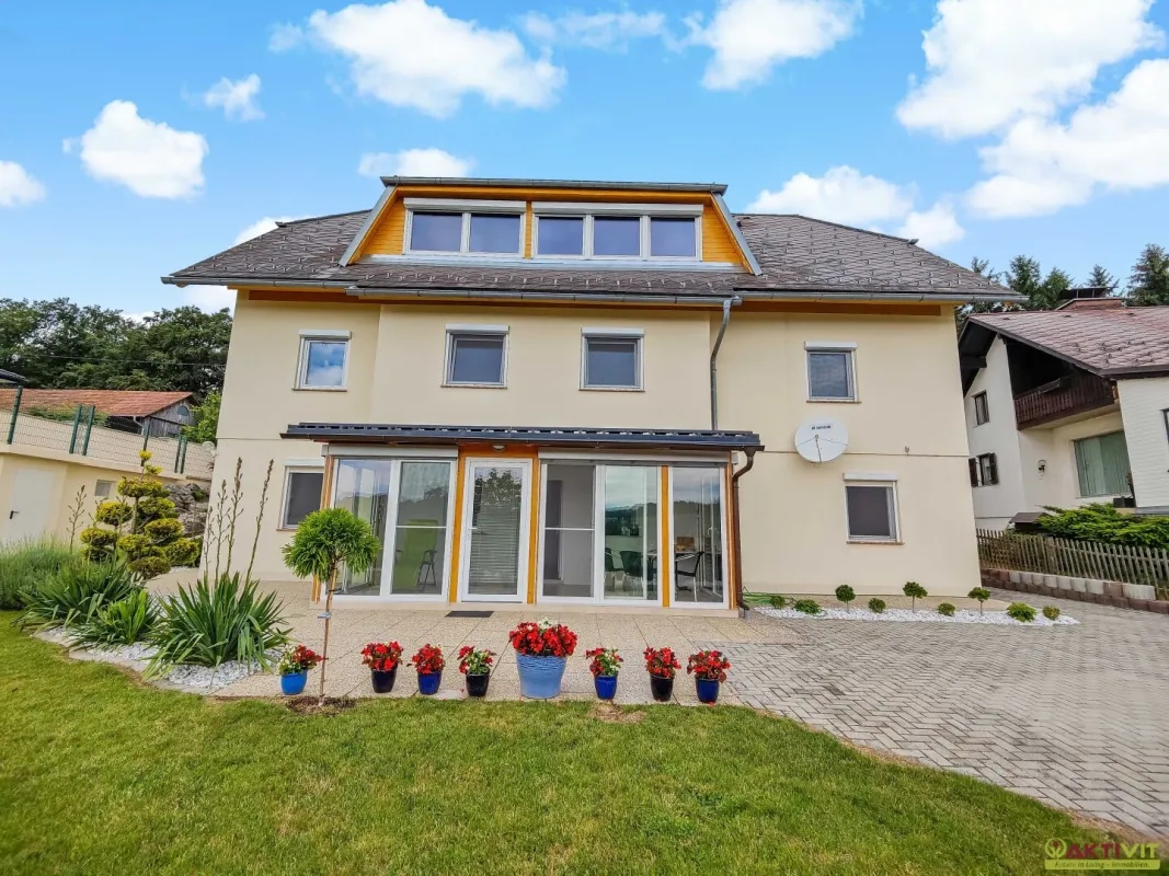 Großzügiger Familien-Traum. - 15 Minuten vor Graz! - Garten und herrlicher Ausblick. - Hochwertig saniert. - Bild 1