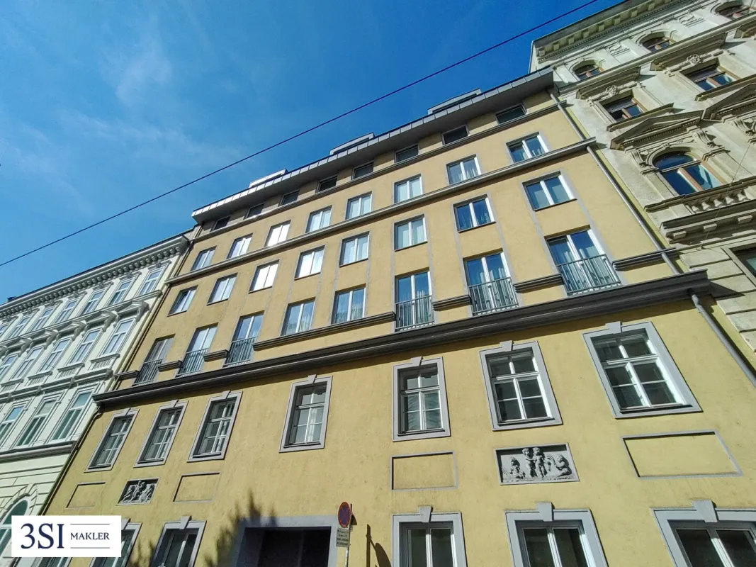 Anlagemöglichkeit mit konstanter Rendite und Potential! Unbefristet vermietete Altbauwohnung mit Balkon in beliebter Lage beim Schlossquadrat - Bild 1