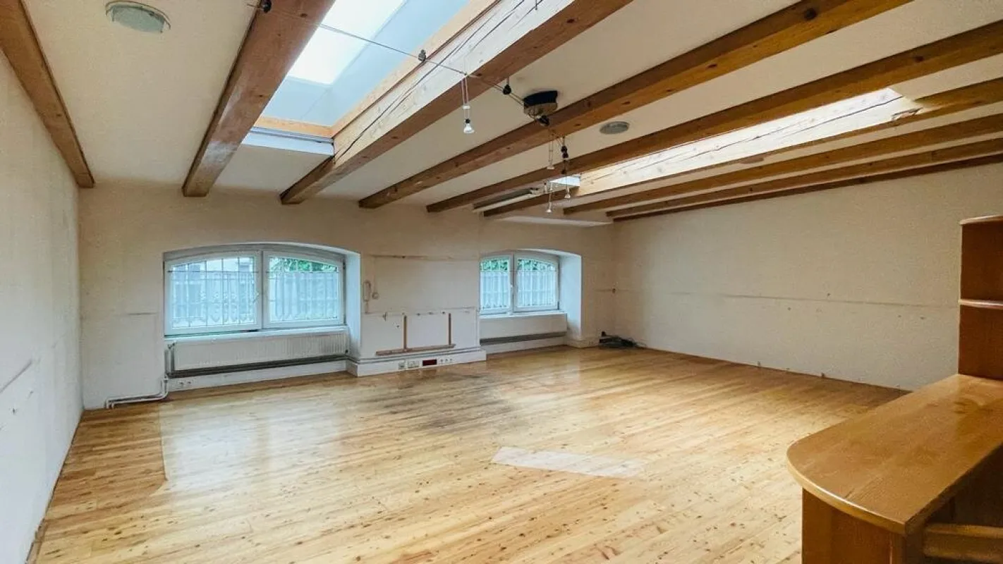 Loftartiges, vollklimatisiertes  Büro mit großen Lagerbereich! - Bild 1