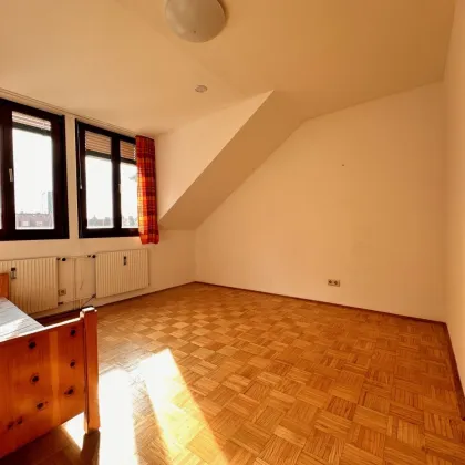 LEISTBAR! Guter Zustand! Ideal für Familien oder WGs - 3 Zimmer Wohnung mit getrennt begehbaren Räumen - Bild 2