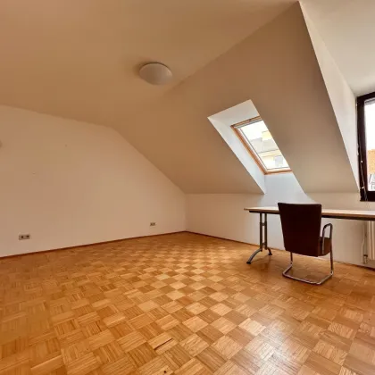 LEISTBAR! Guter Zustand! Ideal für Familien oder WGs - 3 Zimmer Wohnung mit getrennt begehbaren Räumen - Bild 3