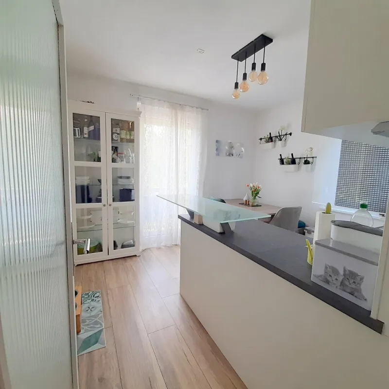 Wunderschöne, gut gelegene Wohnung sucht neuen Besitzer! Nur 10 Gehminuten vom LKH entfernt! - Bild 1