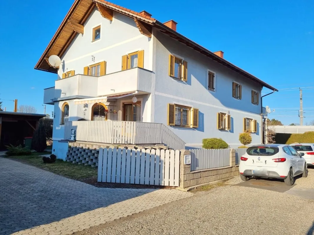 Besichtigen Sie Ihre neue Wertanlage! Wunderschönes Wohnhaus mit drei großen Wohnungen in Graz Puntigam! - Bild 1