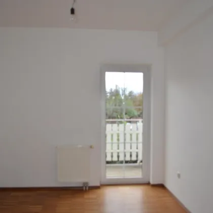 renovierte 3 Zimmer-Wohnung in absoluter Ruhelage - Bild 2