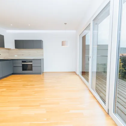 PROVISIONSFREI I SMART-LIVING I STYLISCHES PENTHOUSE I KLIMA I SONNENTERRASSE I OFFENE DESIGN-KÜCHE I ELEGANTES BAD MIT REGENDUSCHE I PROJEKT WOHNEN - Bild 3