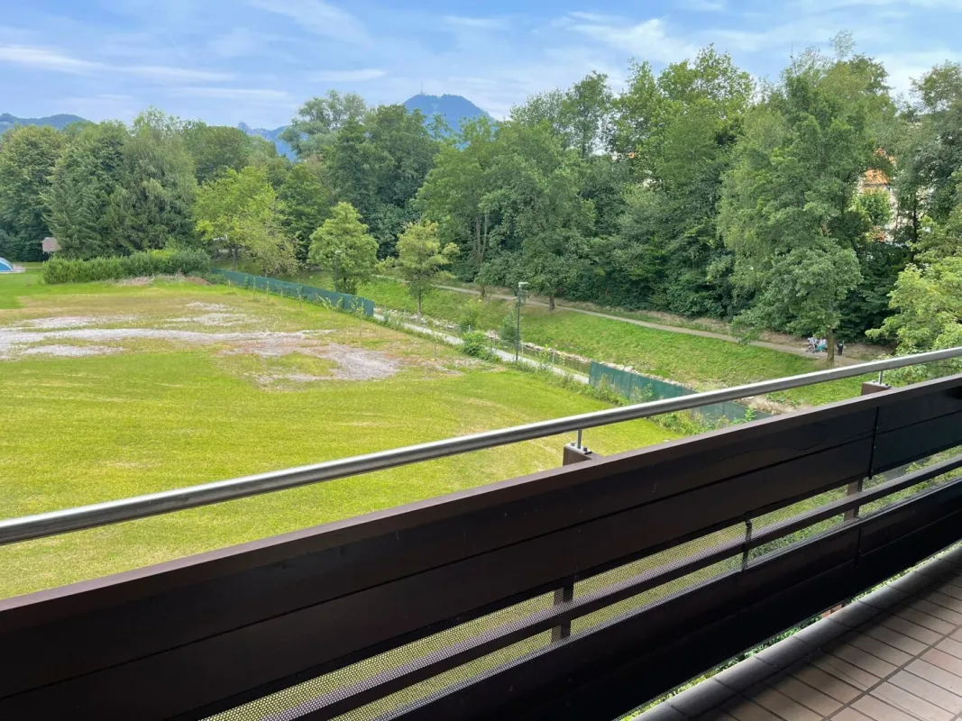 Schöne 2 Zimmerwohnung mit Loggia in Grünlage und mit Fernblick  Salzburg Nord „ Alter Bach“ - Bild 1