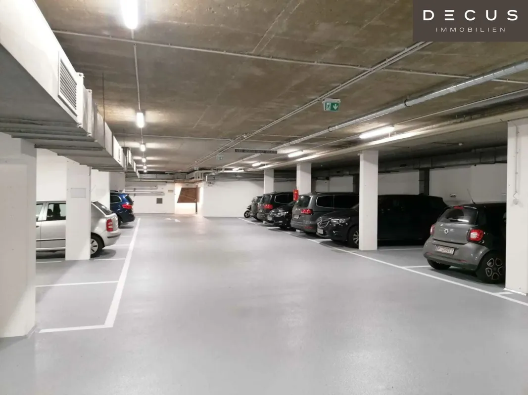/ TIEFGARAGENSTELLPLÄTZE / NÄHE U-BAHN STATION / AB SOFORT ANMIETBAR / FÜR PRIVATE STELLPLATZMIETER - Bild 1