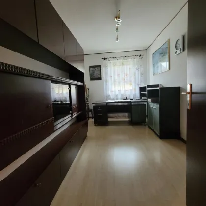 Große Dachgeschosswohnung mit 2 Dachterrassen - Bild 2
