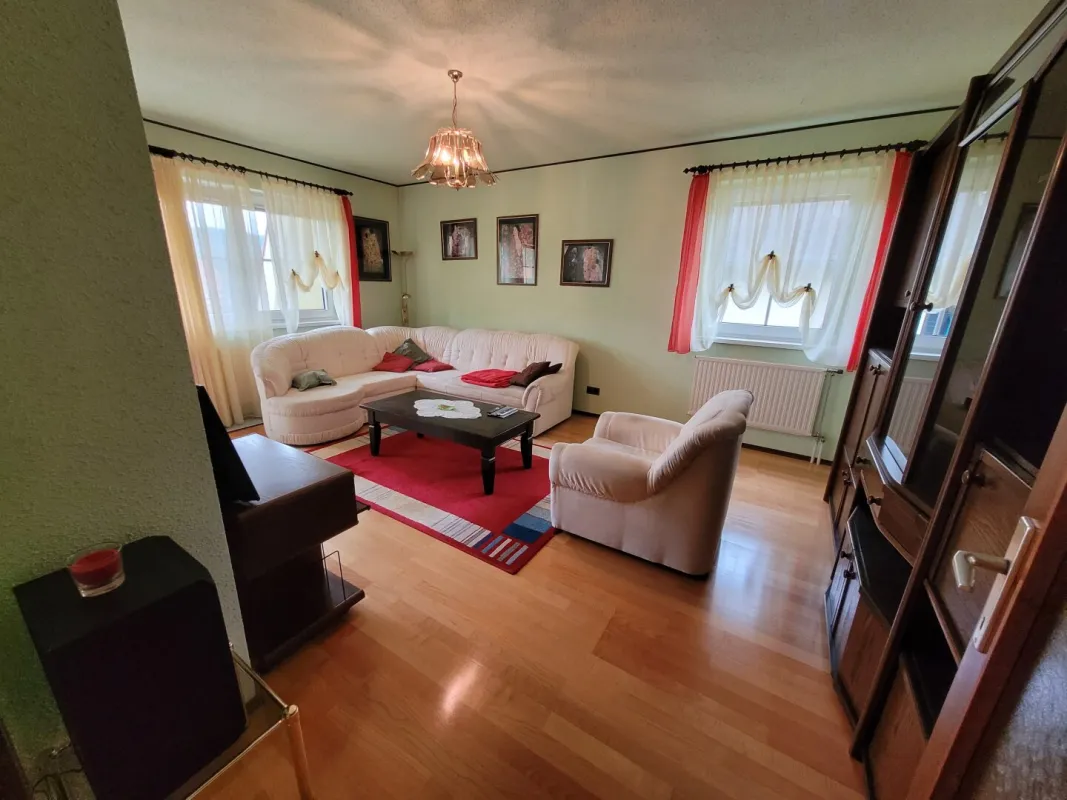 Große Dachgeschosswohnung mit 2 Dachterrassen - Bild 1
