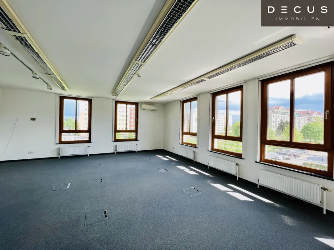 + + + Stellplätze + + + Praktische BÜROFLÄCHE ca. 56 m² + + + St. Pölten + + +  NÄHE TRAISENPARK + + + - Bild 1