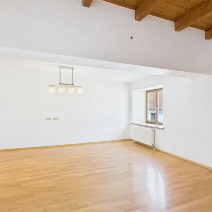 4,5 Zimmer Wohnung |  Balkon | Abstellplatz - Bild 3