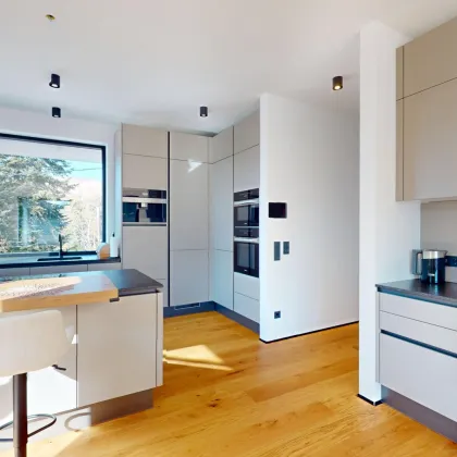 Neubau 2024 || traumhaft moderne Neubauvilla mit Ausblick über Gablitz || Pool 8x4m || hochwertige Ausstattung - Bild 3