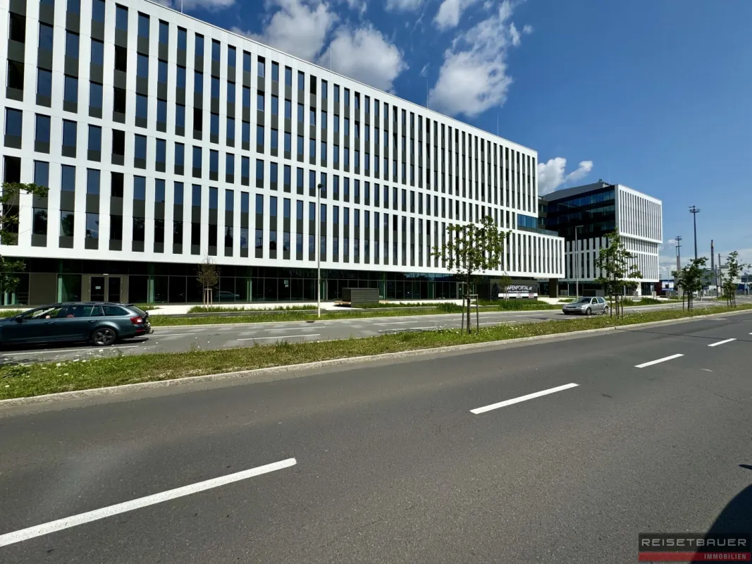 DAS HAFENPORTAL I BÜROFLÄCHE IM 4.OG - Bild 1