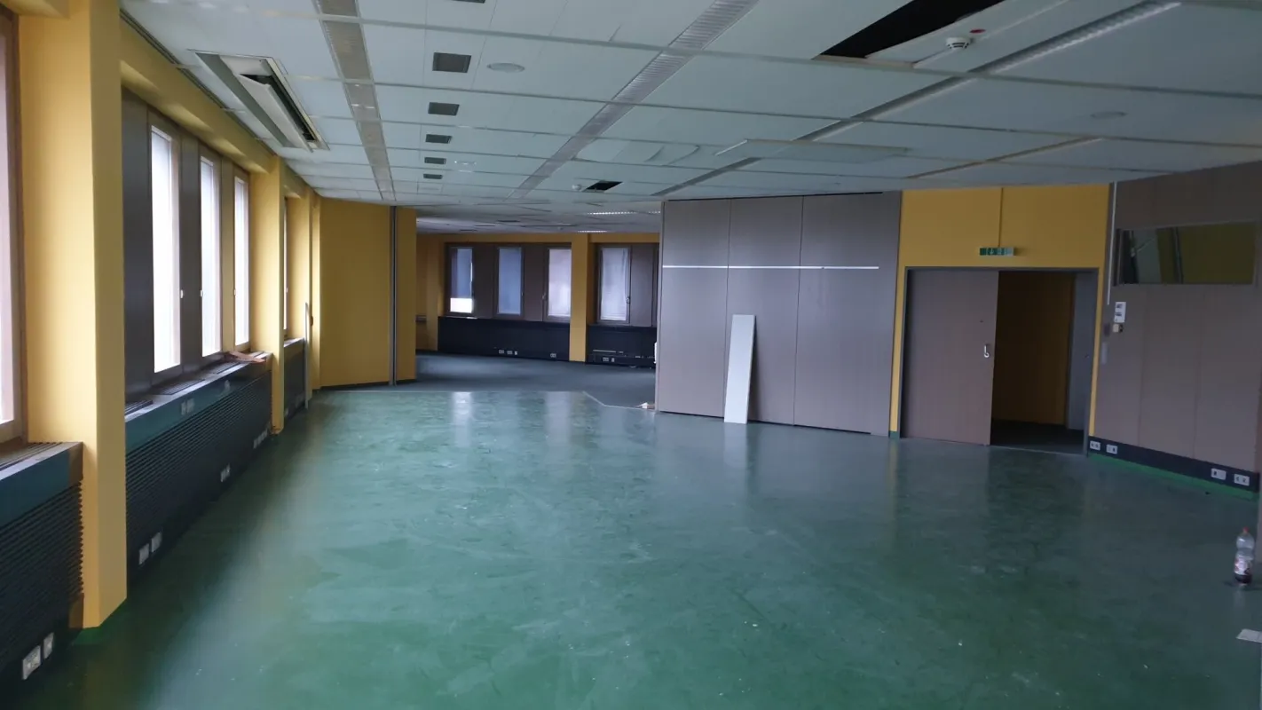 Lager / Büro im EG, Stellplätze, S-Bahn-Nähe - Bild 1