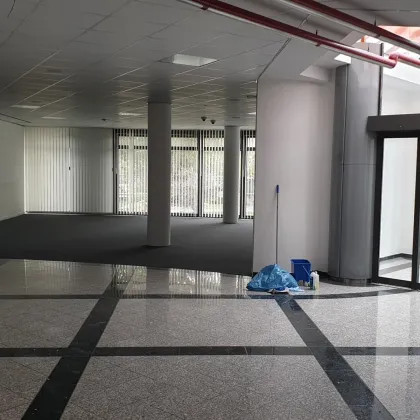 Lager / Büro im EG, Stellplätze, S-Bahn-Nähe - Bild 3