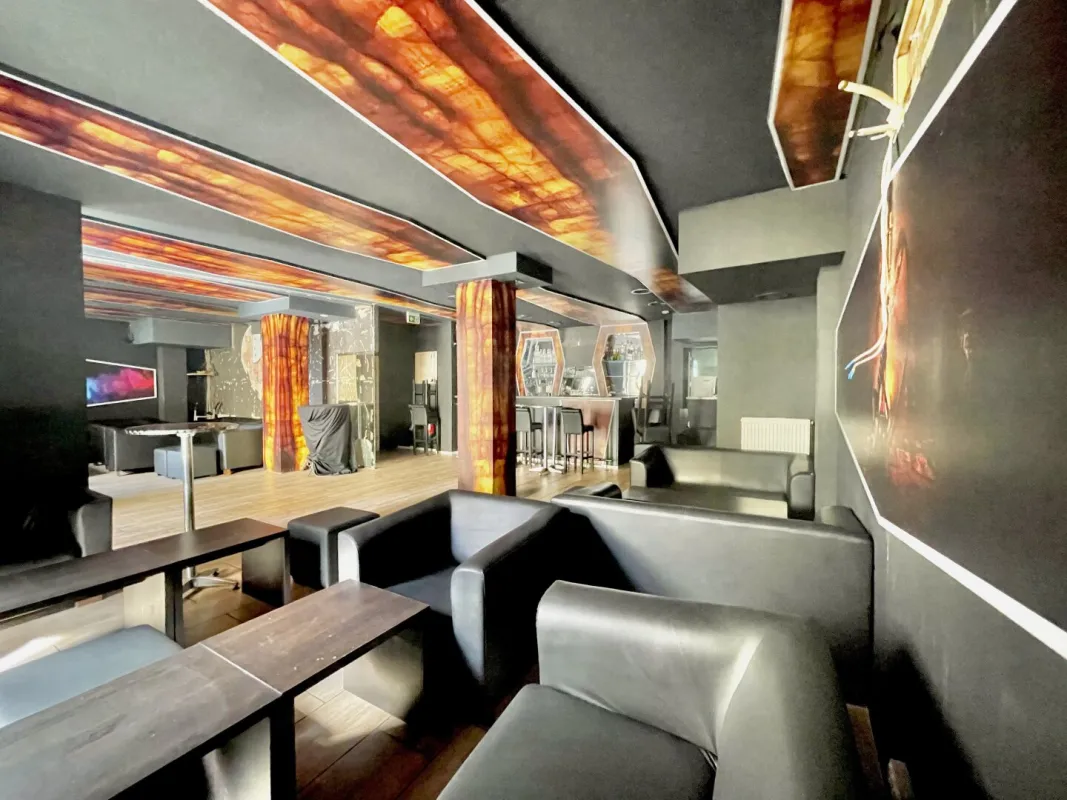 Ablösefrei! Bar | Café | Bistro nächst Hauptplatz | Große Lagerfläche - Bild 1