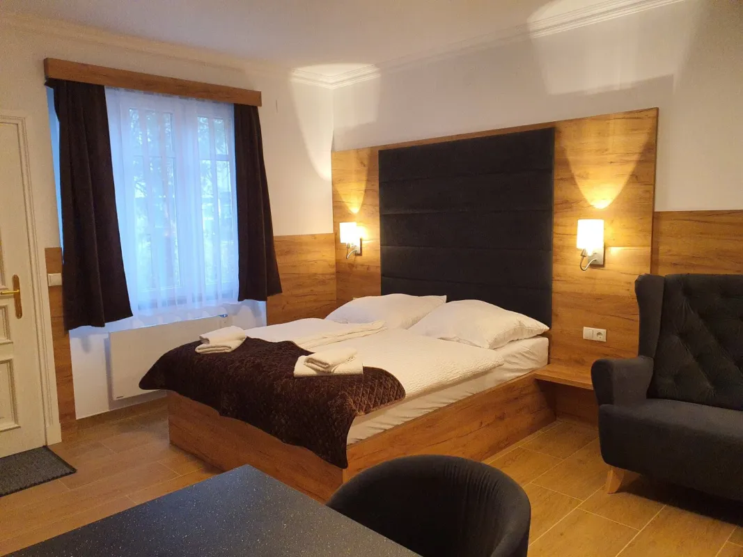 Top Saniertes & neu möbliertes Apartmenthaus mit Garten nähe U4 - Bild 1