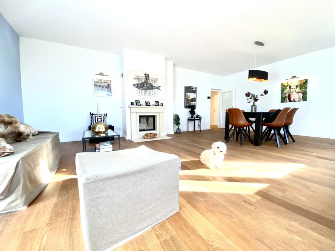 Modernisierte sonnige Wohnung in beliebter Grünruhelage mit Doppelgarage - Bild 1