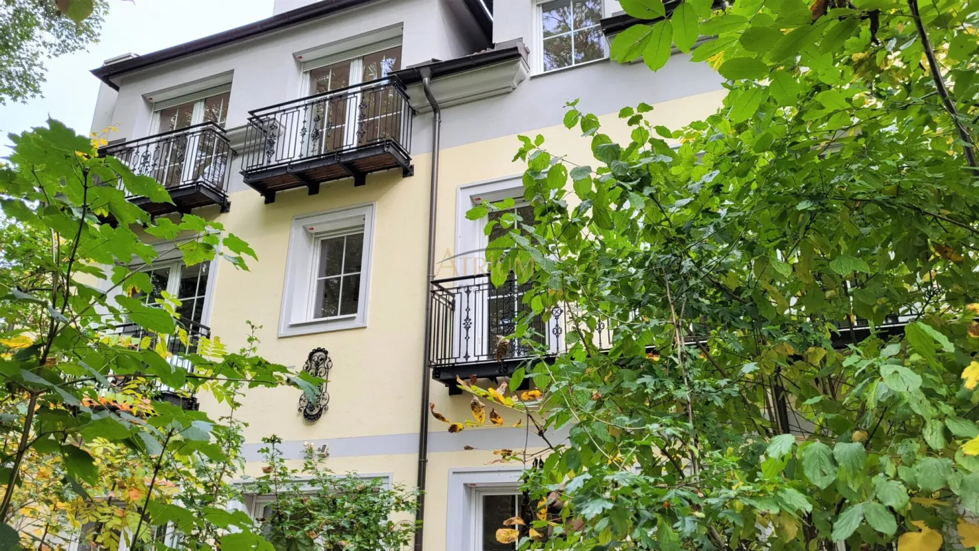 520m² Villa auf 1900m² Grundstück mit großem Entwicklungspotenzial - Bild 1