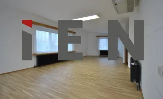 Provisionsfrei! Kanzlei/Büro/Agentur am Hauptplatz von Gloggnitz kombinieren!