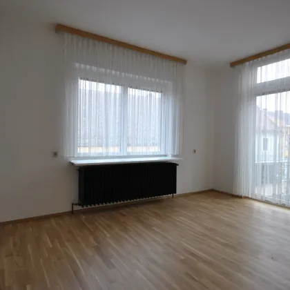 Top-Lage am Hauptplatz Gloggnitz – Büro/Kanzlei/Agentur provisionsfrei und mit Staffelmiete! - Bild 3