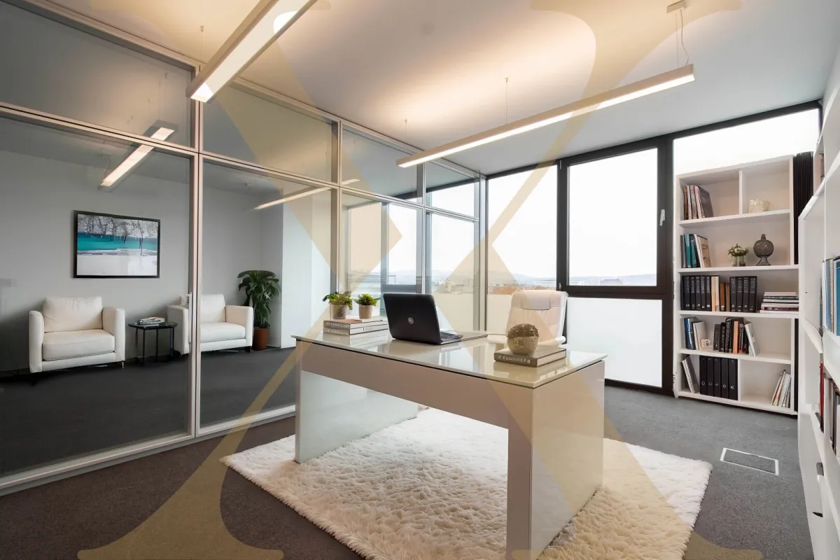 Traum-Büro mit Balkon und 2 Terrassen in perfekter Innenstadtlage zu vermieten! - Bild 1