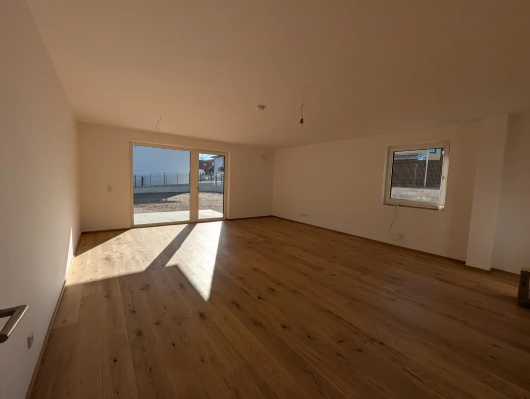 Bezugsfertig - großzügige 4 Zimmer Erstbezugs-Gartenwohnung im Ortszentrum von Hallwang! - Bild 1