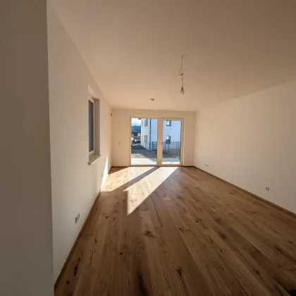 Bezugsfertig - ansprechende 3 Zimmer Erstbezugs-Gartenwohnung im Ortszentrum Hallwang! - Bild 2